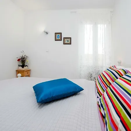 Delfin Apartment *