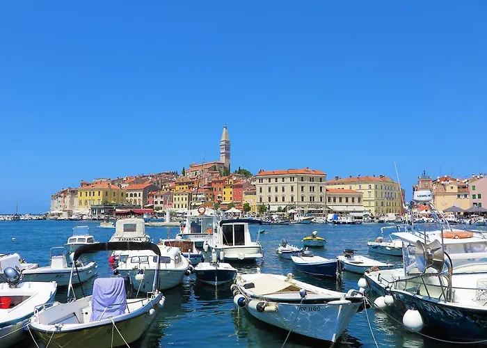 Delfin 아파트 로비니